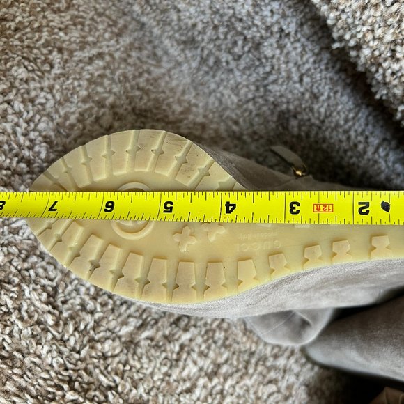 Gucci Women's Nude Suede 'GG' Logo Wedge Ankle Zip-Up Booties. - Picture 9 of 16